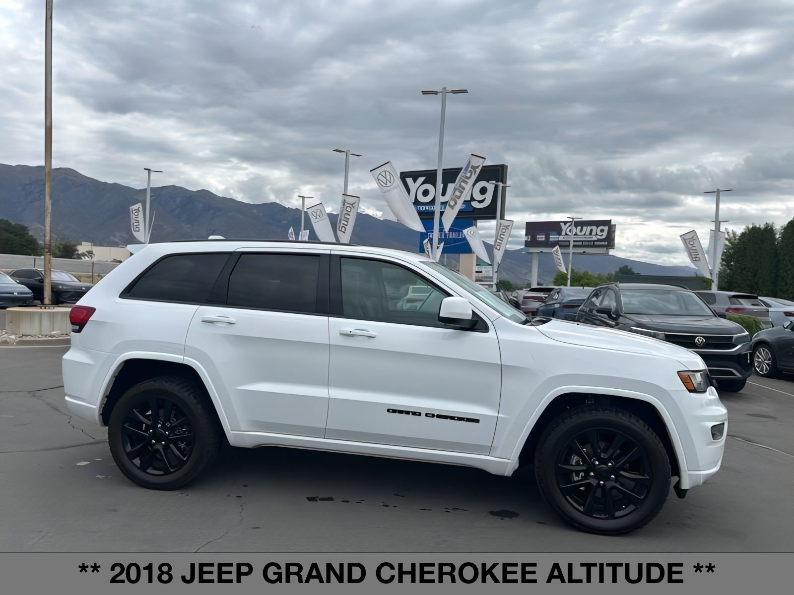 2018 Jeep Grand Cherokee Altitude photo 3