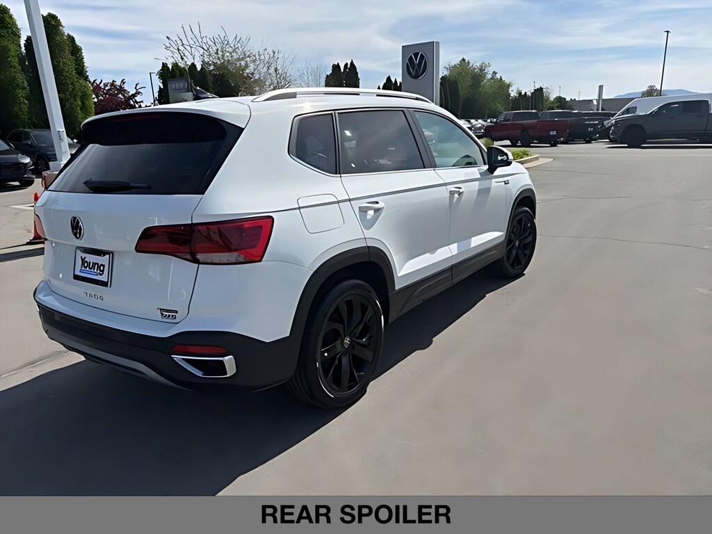 Used 2023 Volkswagen Taos SE SE 4MOTION *Ltd Avail*