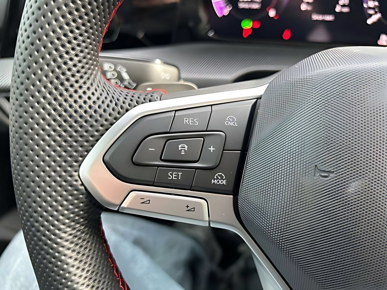 2026 Volkswagen Golf GTI SE - Photo 19