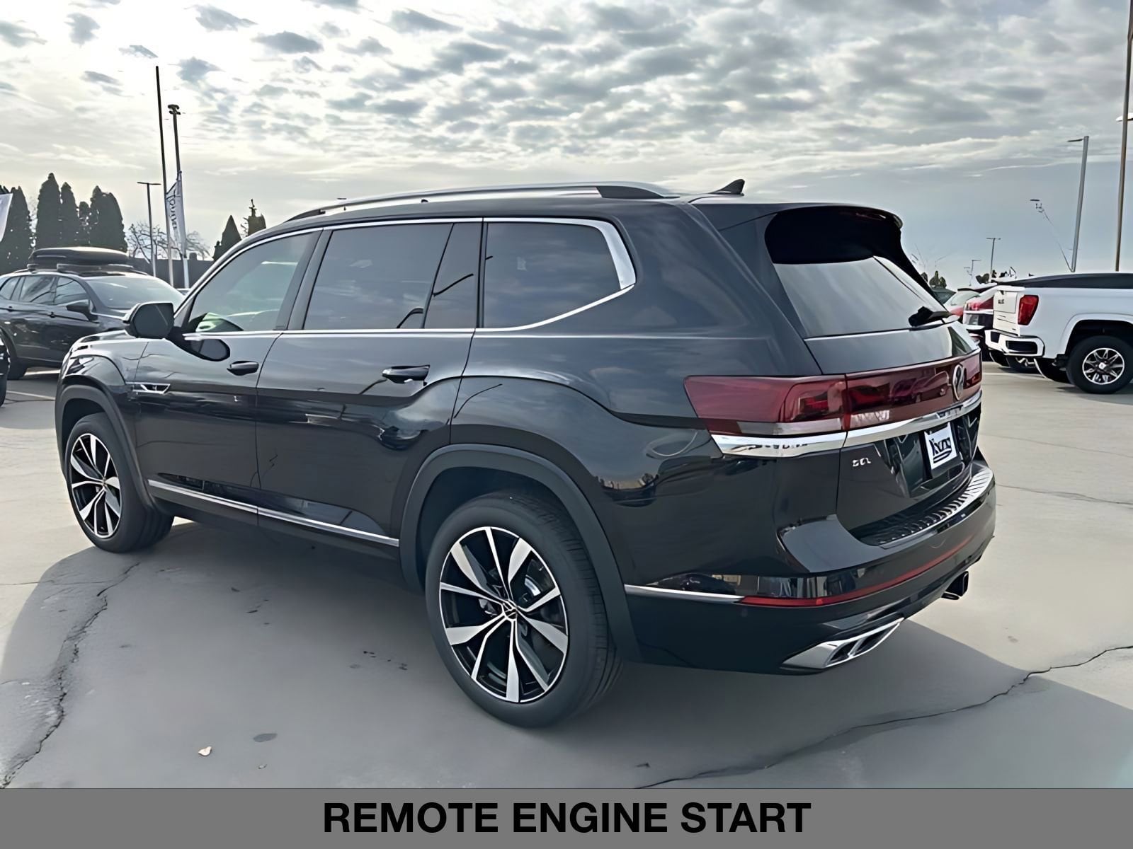 2026 Volkswagen Atlas SEL Premium R-Line - Photo 16