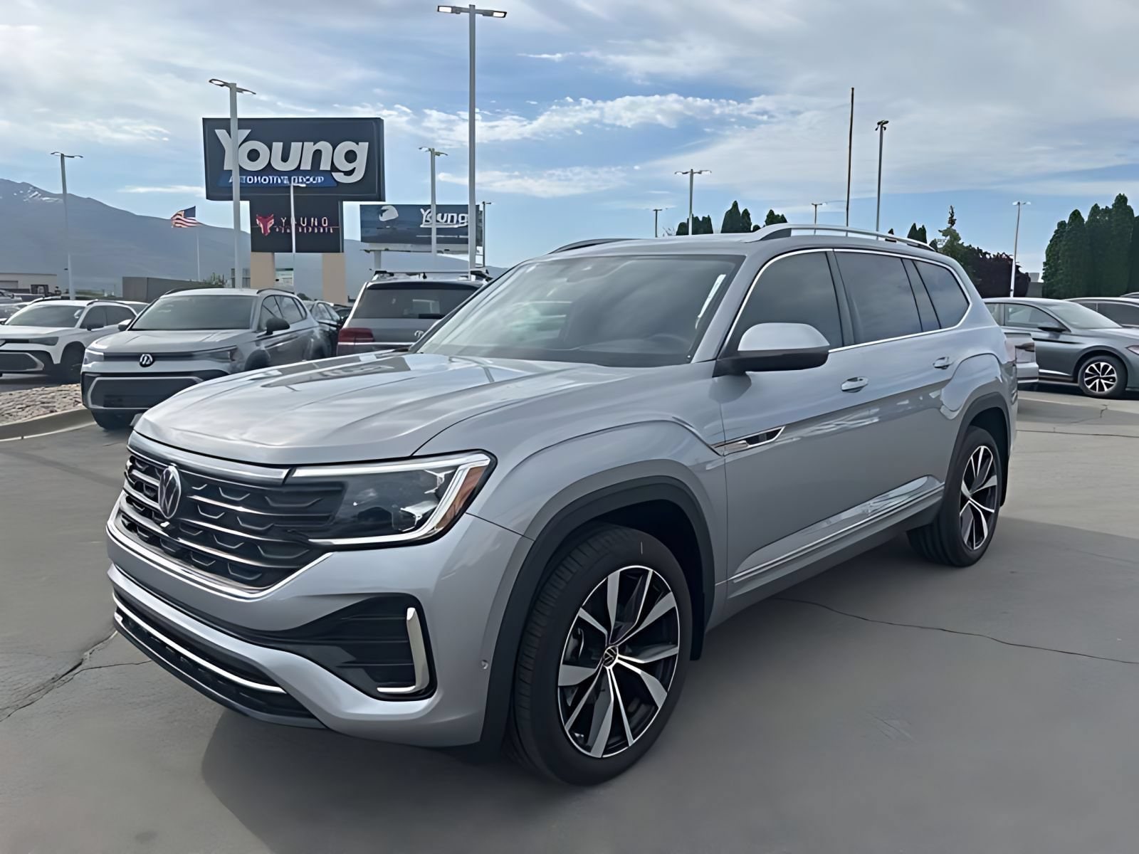 2026 Volkswagen Atlas SEL Premium R-Line - Photo 6