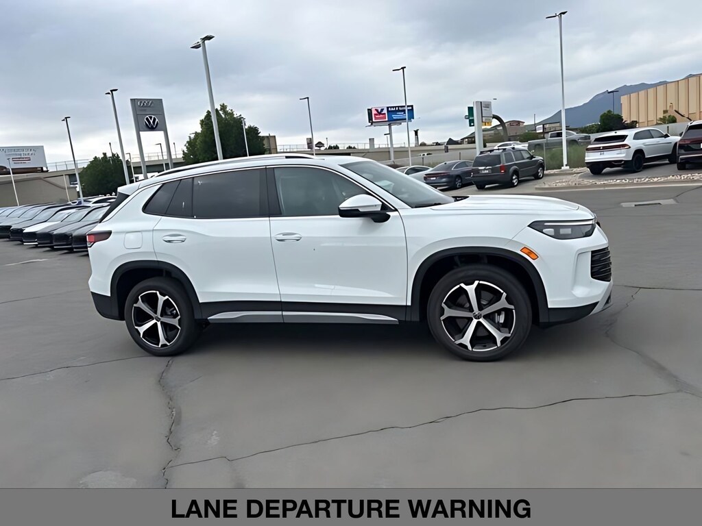 New 2026 Volkswagen Tiguan SE Sport Utility