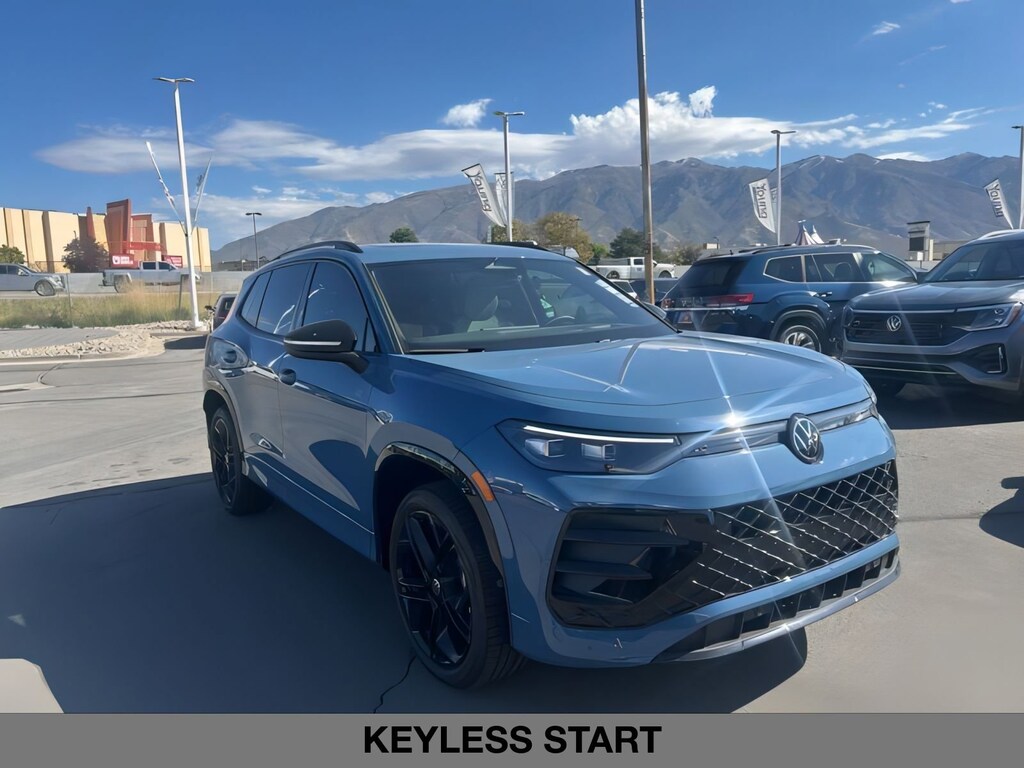 New 2025 Volkswagen Tiguan SE R-Line Black Sport Utility