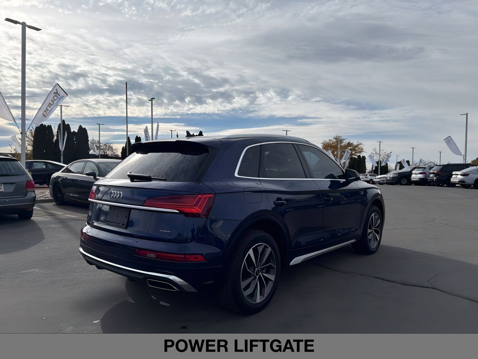 2022 Audi Q5 S line Premium Plus 45 TFSI photo 3
