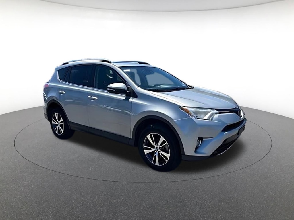Used 2018 Toyota RAV4 XLE XLE AWD