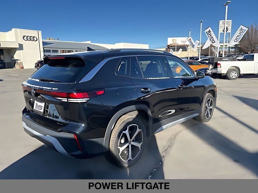 New 2026 Volkswagen Tiguan SE Sport Utility