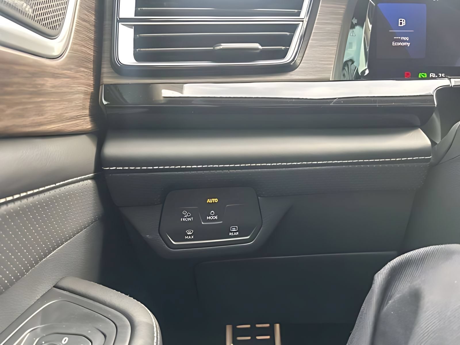 2026 Volkswagen Atlas SEL Premium R-Line - Photo 22