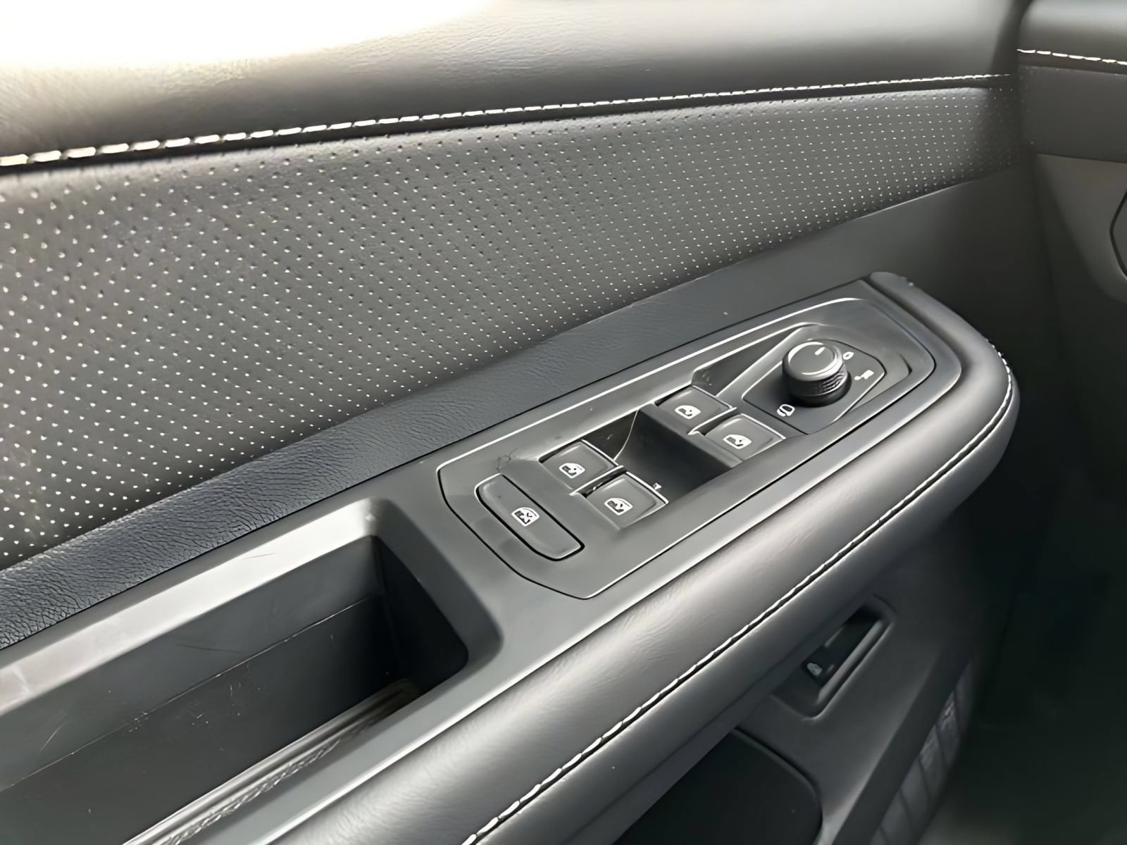 2026 Volkswagen Atlas SEL Premium R-Line - Photo 26