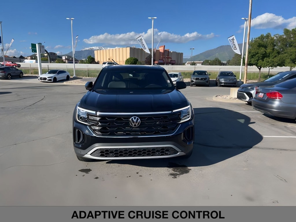 New 2025 Volkswagen Atlas Cross Sport 2.0T SE w/Technology Sport Utility