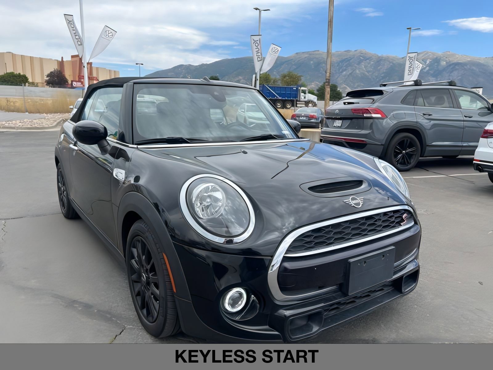 2020 Mini Cooper Convertible S photo 2