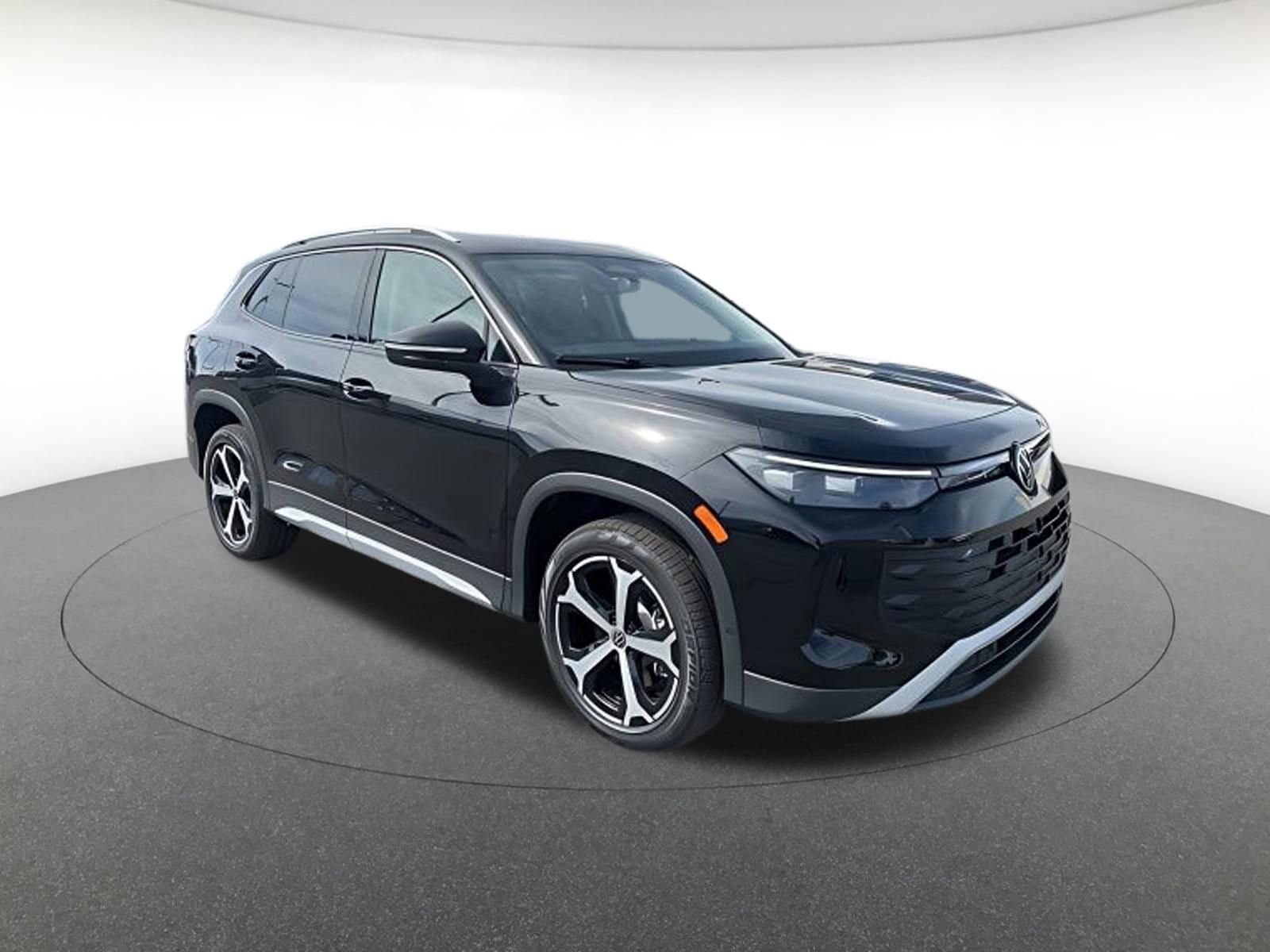 2026 Volkswagen Tiguan 2.0T SE 4Motion's photo