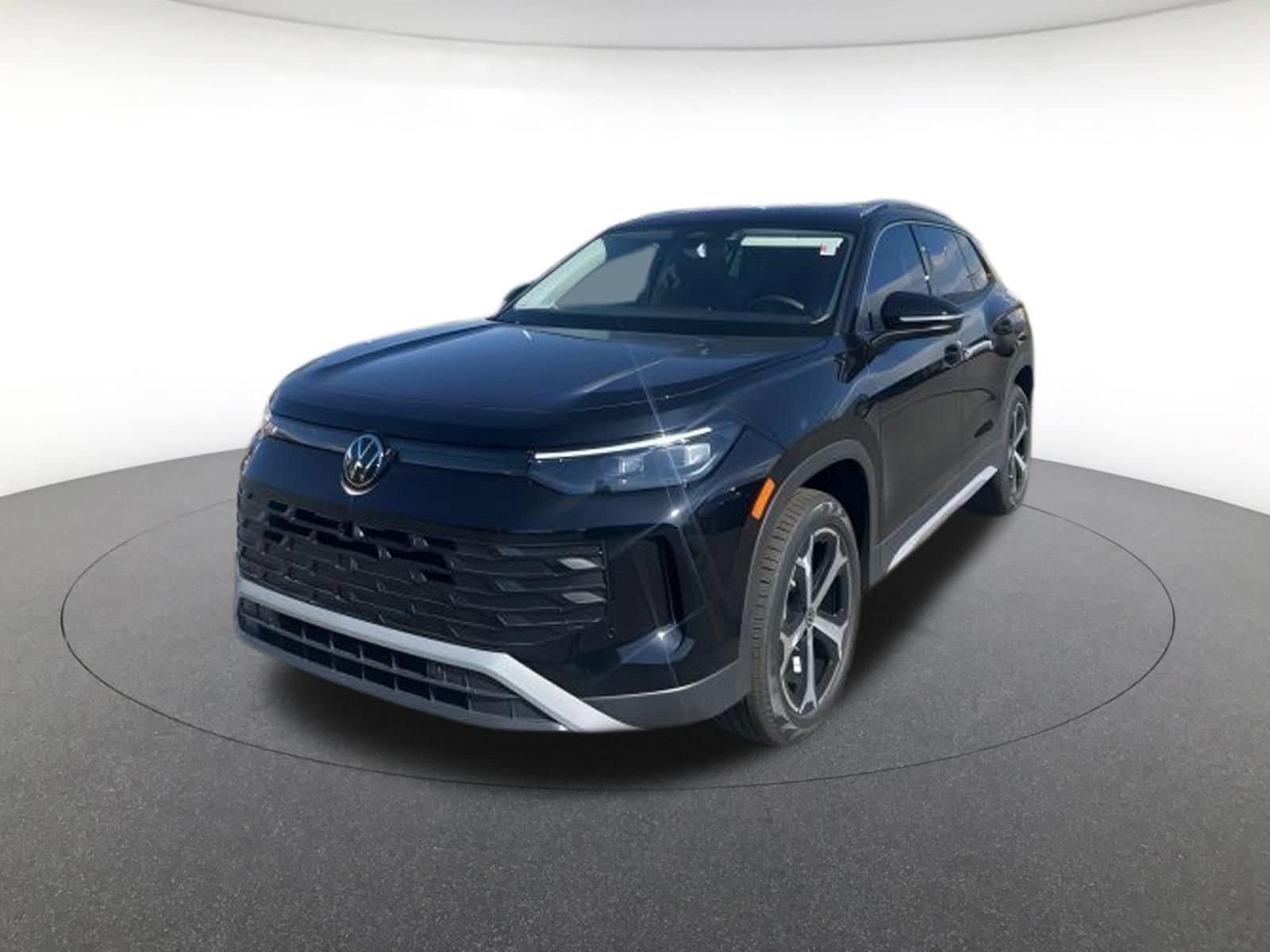 2025 Volkswagen Tiguan SE's photo