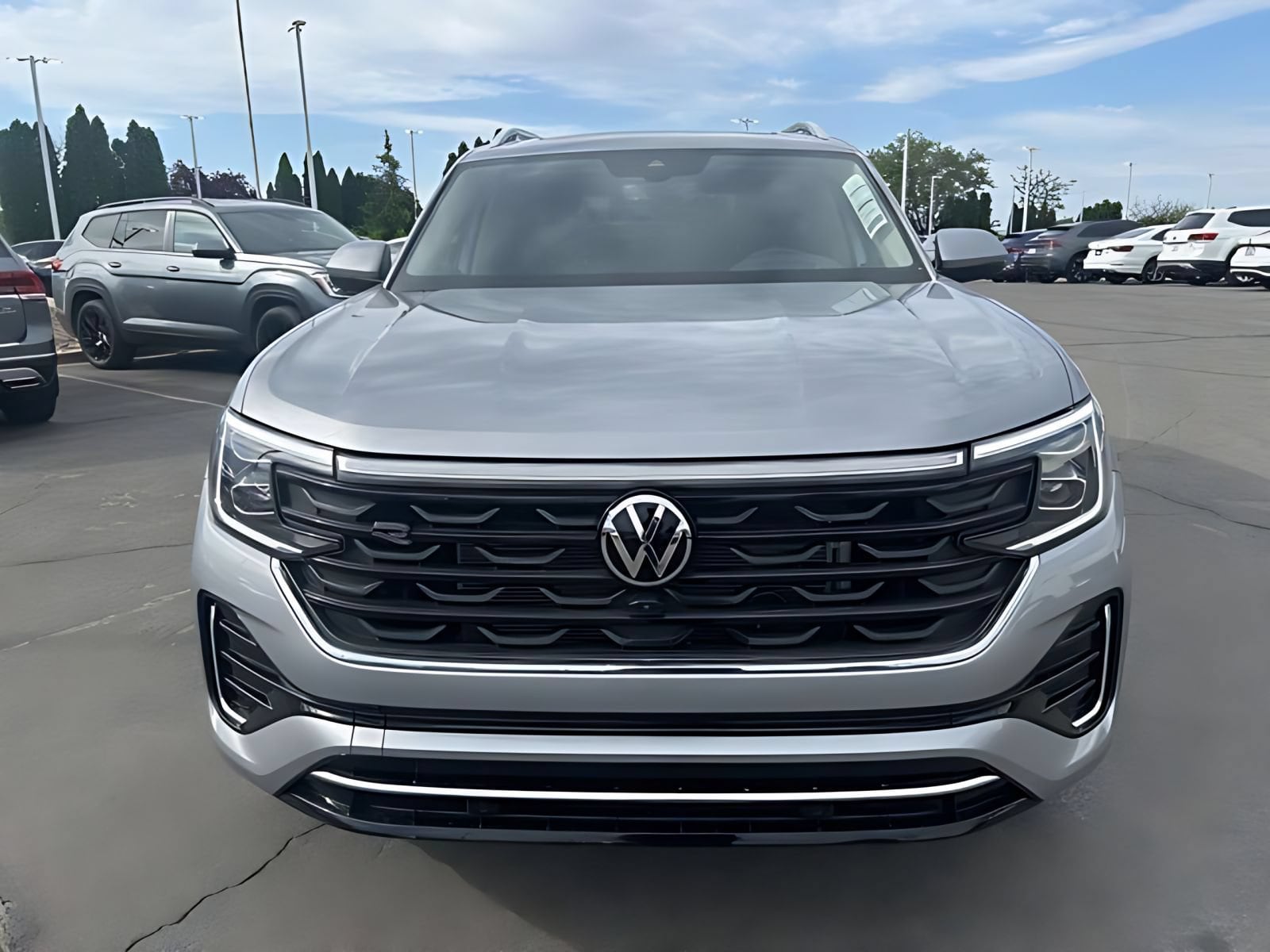 2026 Volkswagen Atlas SEL Premium R-Line - Photo 7