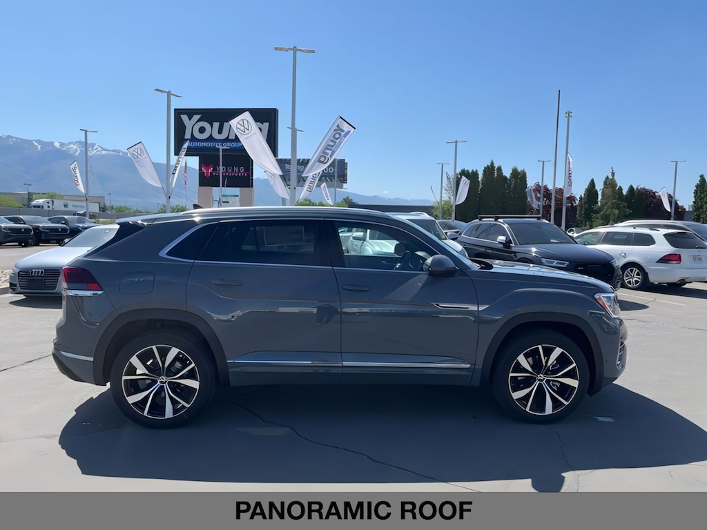 New 2025 Volkswagen Atlas Cross Sport 2.0T SEL Premium R-Line Sport Utility