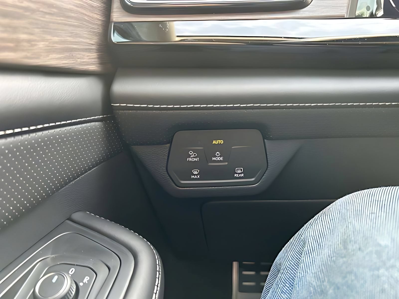 2026 Volkswagen Atlas SEL Premium R-Line - Photo 25