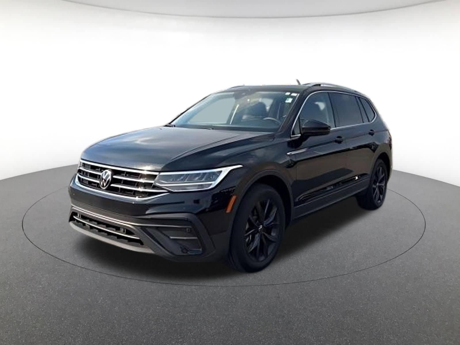 2024 Volkswagen Tiguan 2.0T SE 4Motion's photo