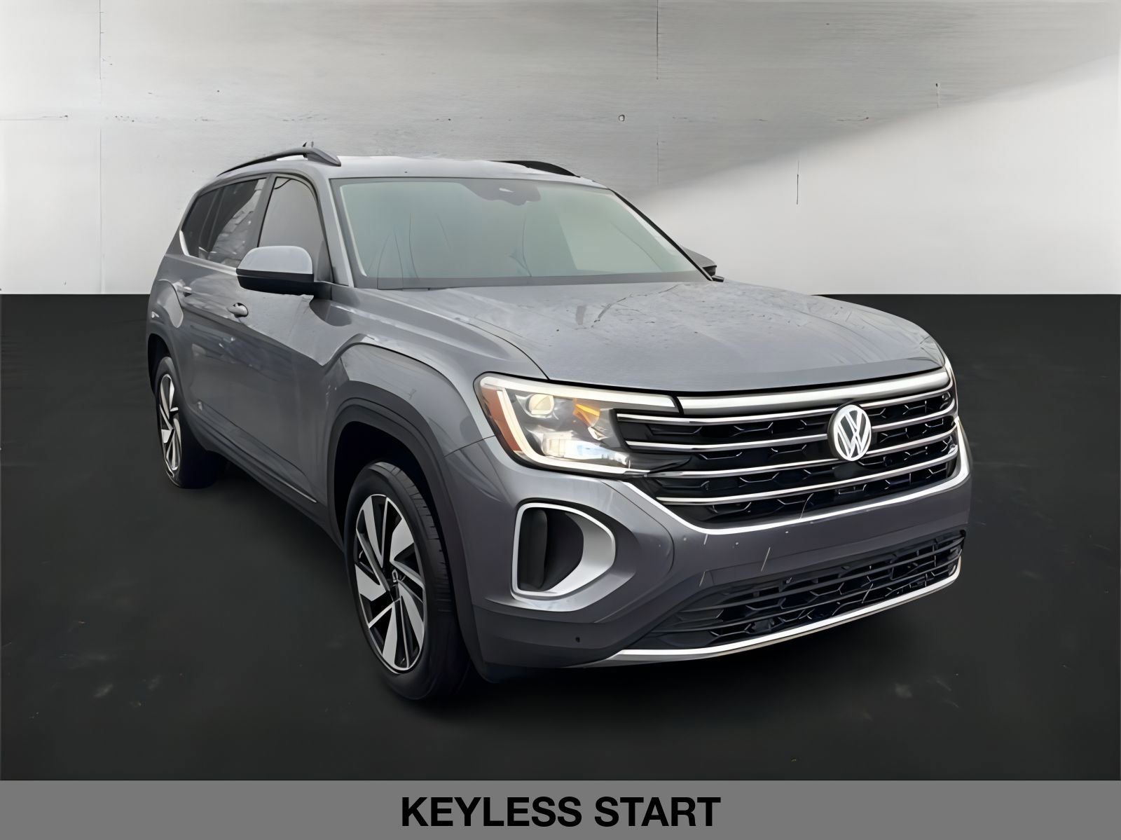 2025 Volkswagen Atlas SE Technology photo 2