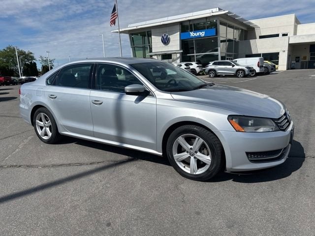 2013 Volkswagen Passat's photo