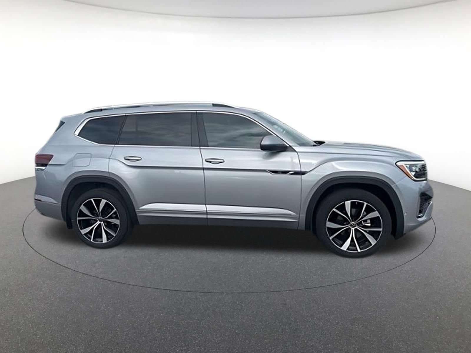 2026 Volkswagen Atlas 2.0T SEL Premium R-Line 4MOTION's photo
