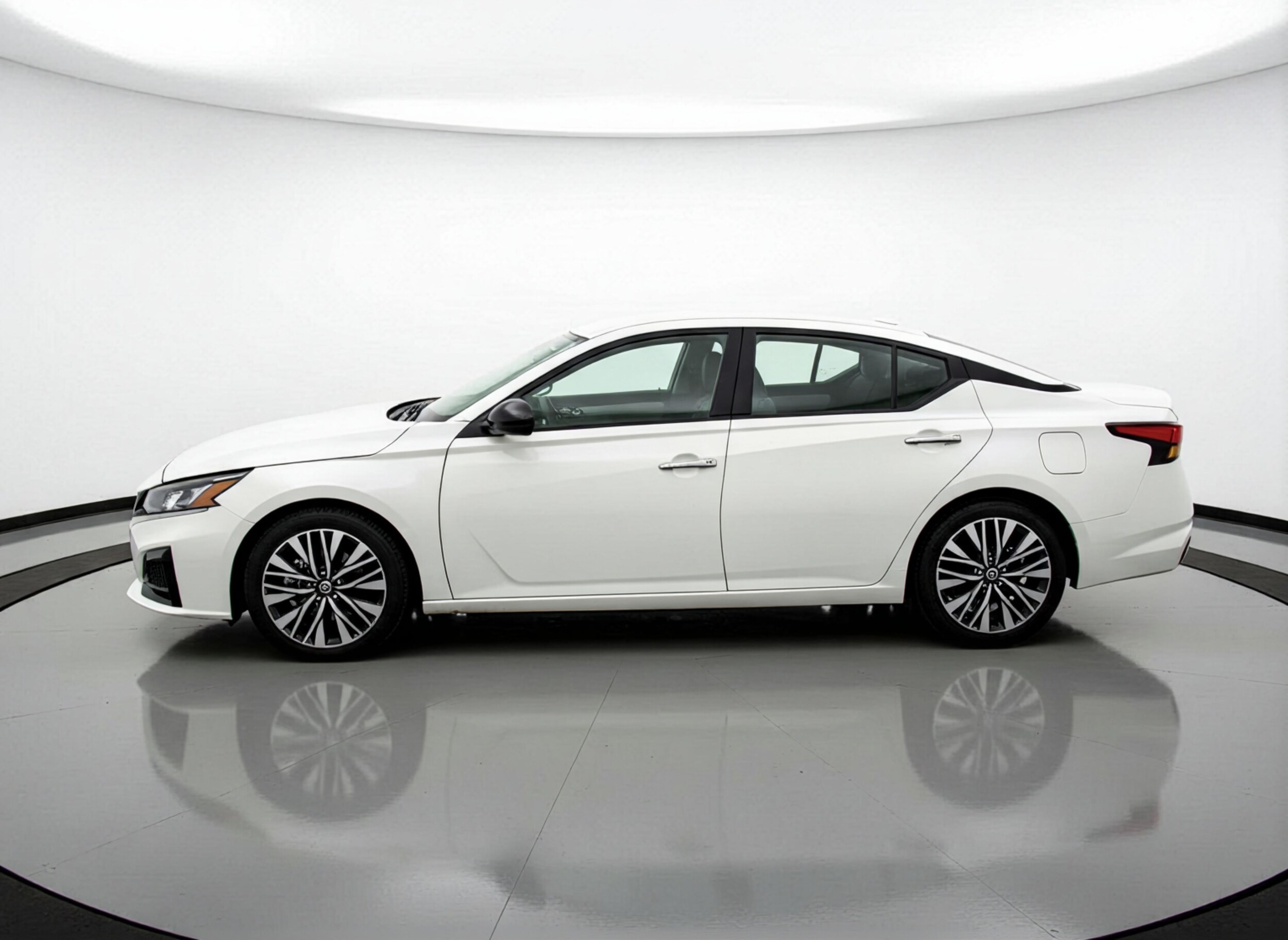 Thumbnail: 2025 Nissan Altima - 4