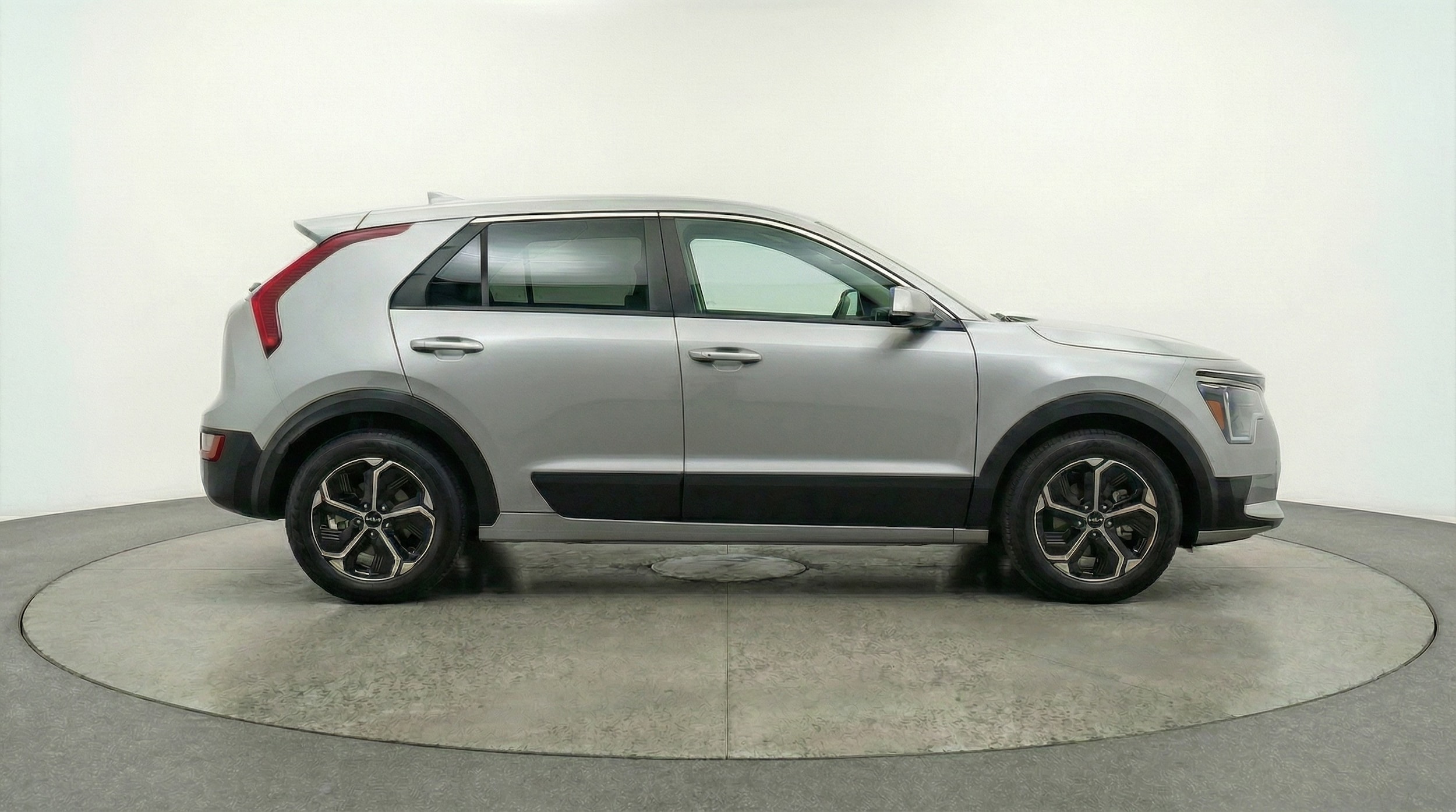 Thumbnail: 2026 Kia Niro - 8