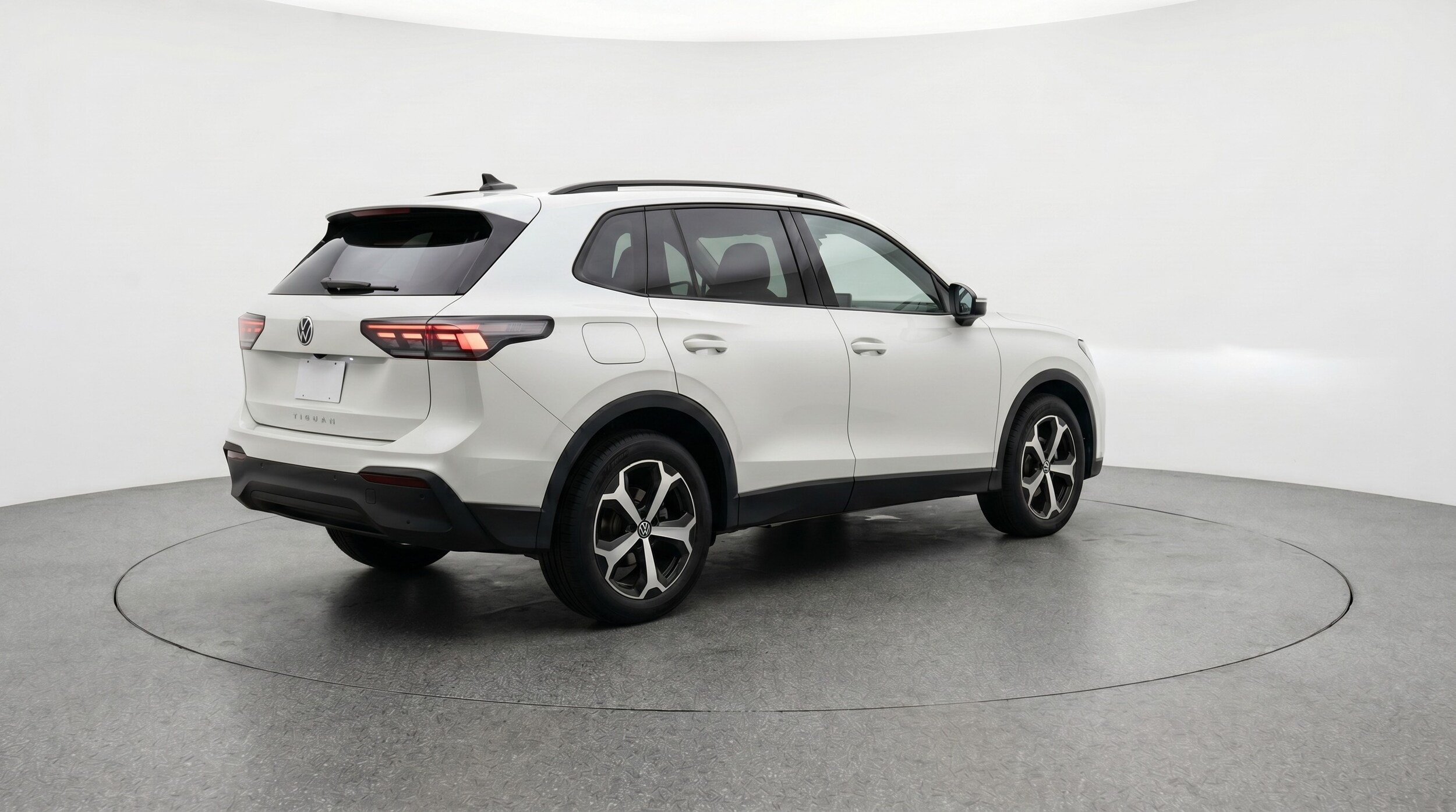 Thumbnail: 2026 Volkswagen Tiguan - 7