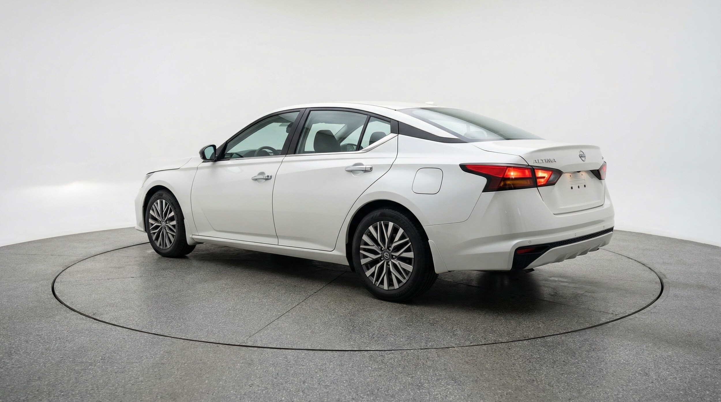 Thumbnail: 2025 Nissan Altima - 5