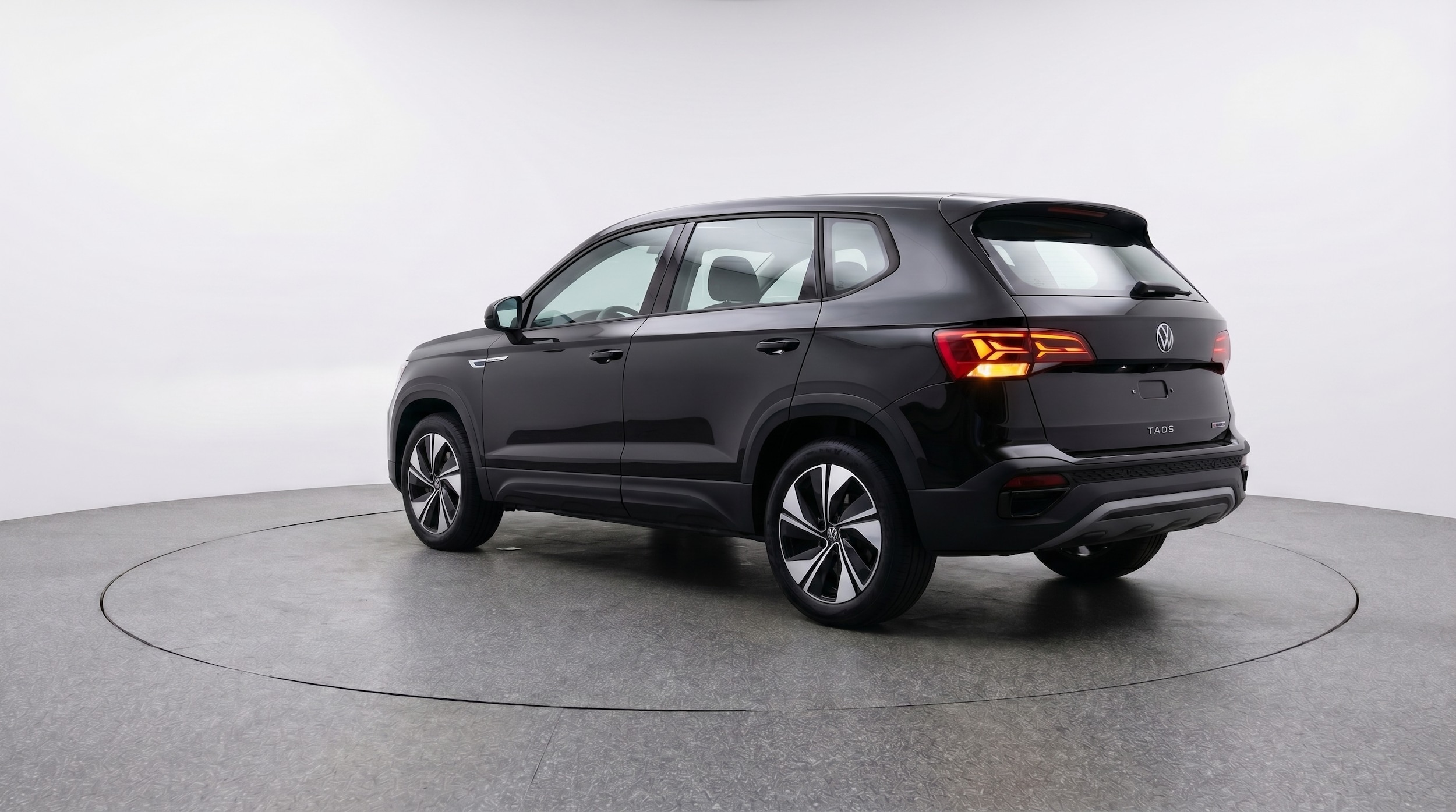 Thumbnail: 2026 Volkswagen Taos - 5