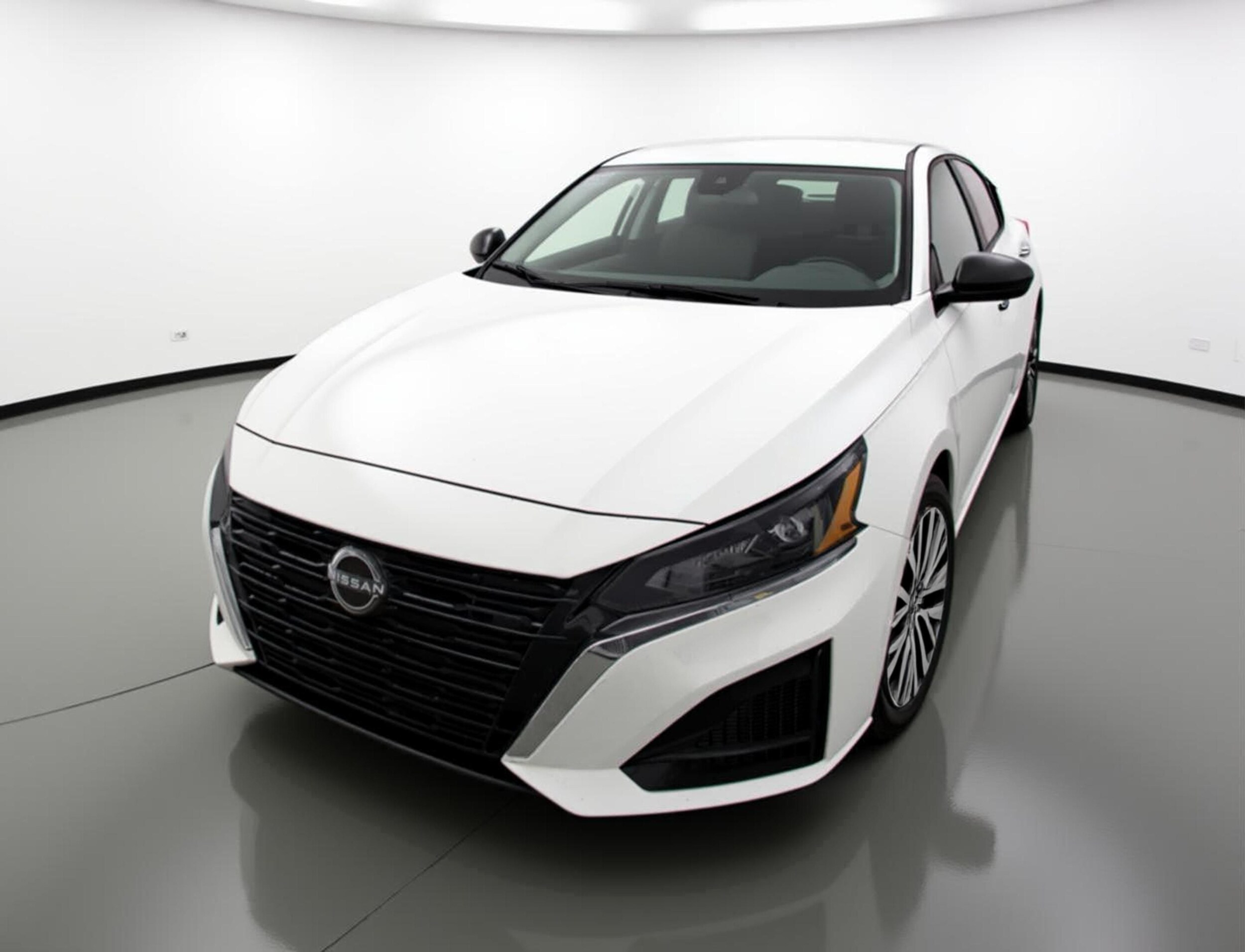 Thumbnail: 2025 Nissan Altima - 3