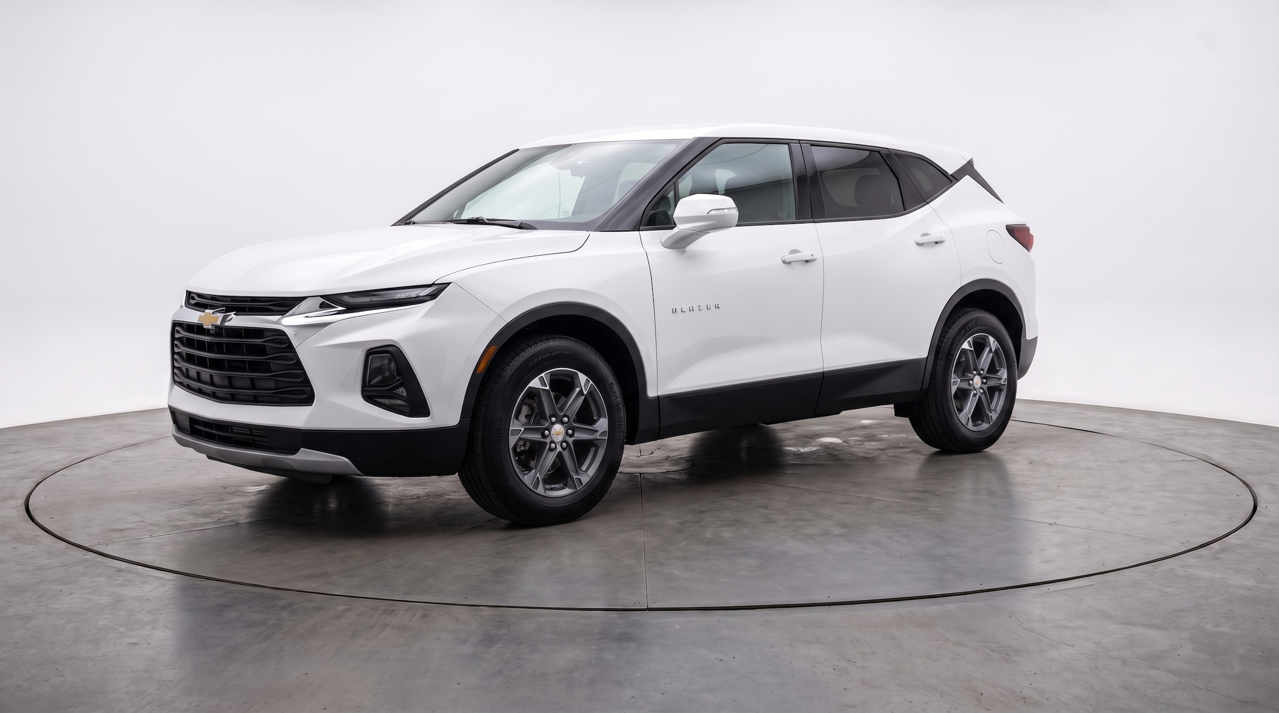 Thumbnail: 2026 Chevrolet Blazer - 3