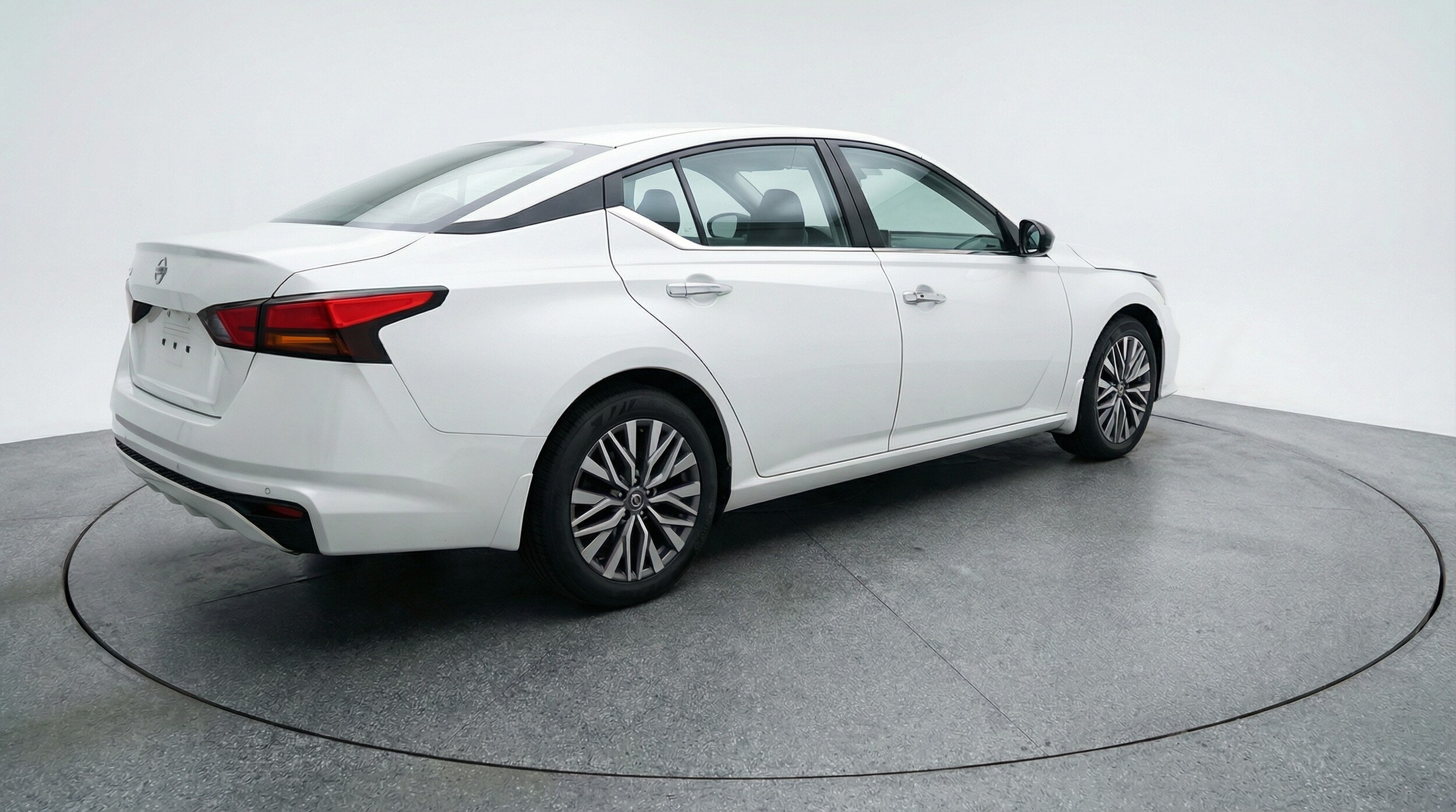 Thumbnail: 2025 Nissan Altima - 7