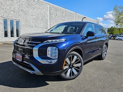 2025 Mitsubishi Outlander SE SUV