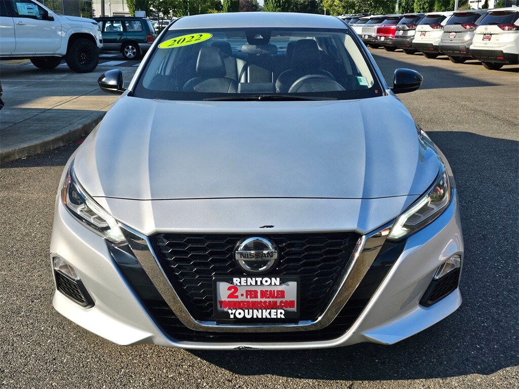 2022 Nissan Altima 2.5 SR photo 2