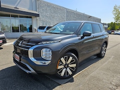 2025 Mitsubishi Outlander SE SUV