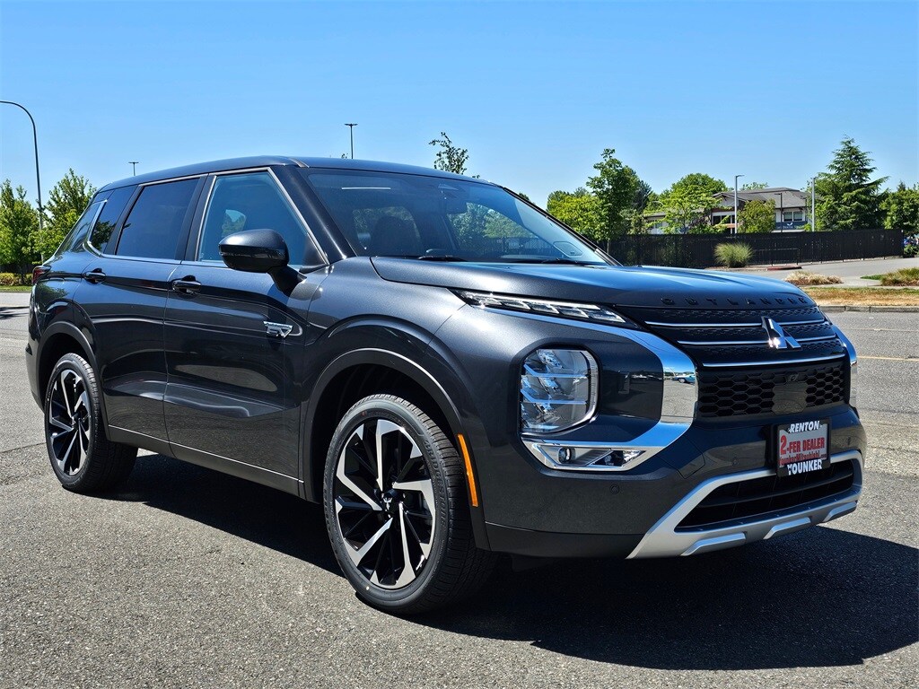 2025 Mitsubishi Outlander PHEV SE photo 2