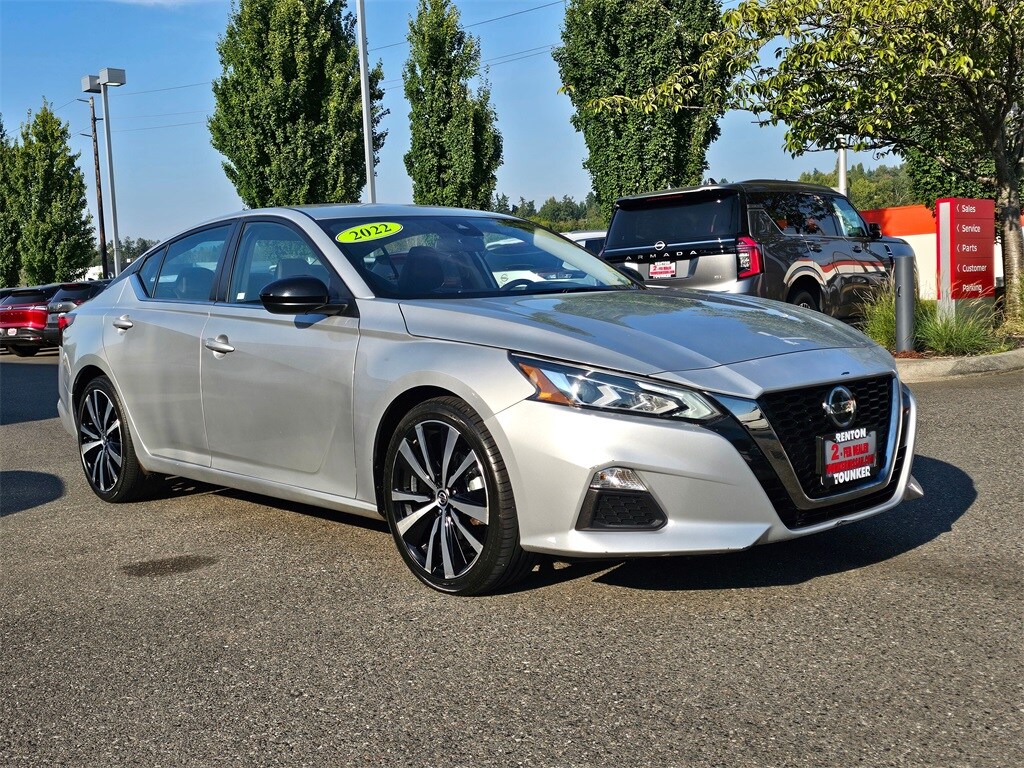 2022 Nissan Altima 2.5 SR photo 3