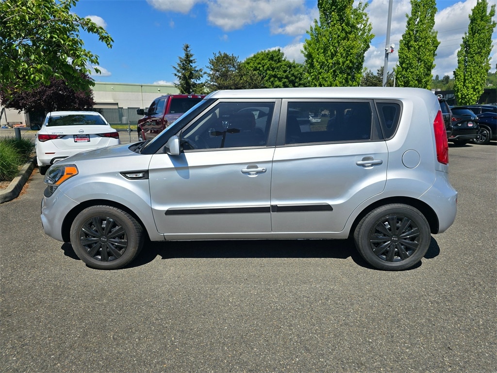 Used 2013 Kia Soul Base with VIN KNDJT2A5XD7755171 for sale in Renton, WA