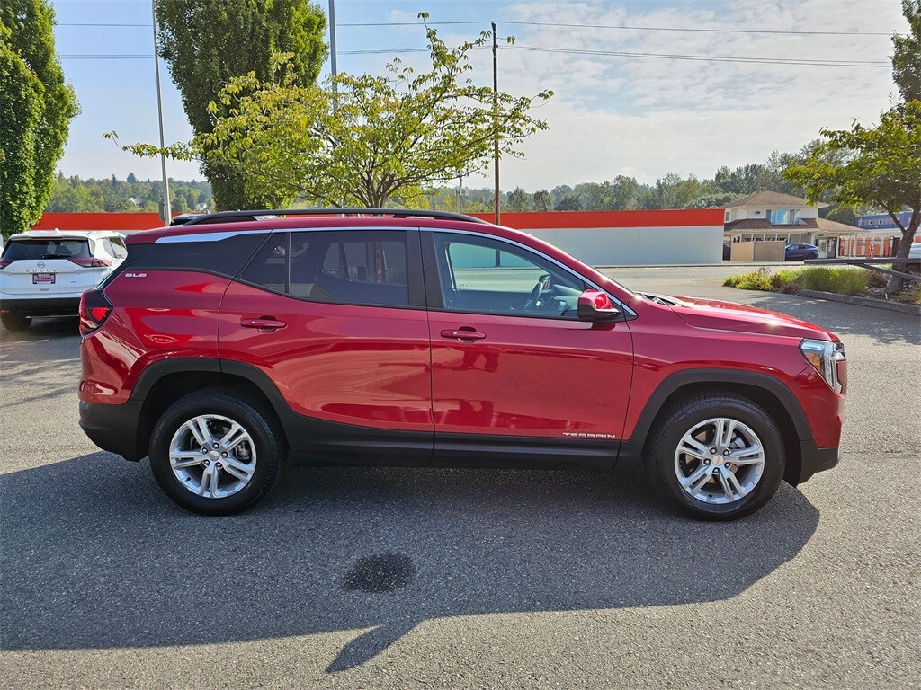 2022 Gmc Terrain SLE photo 3