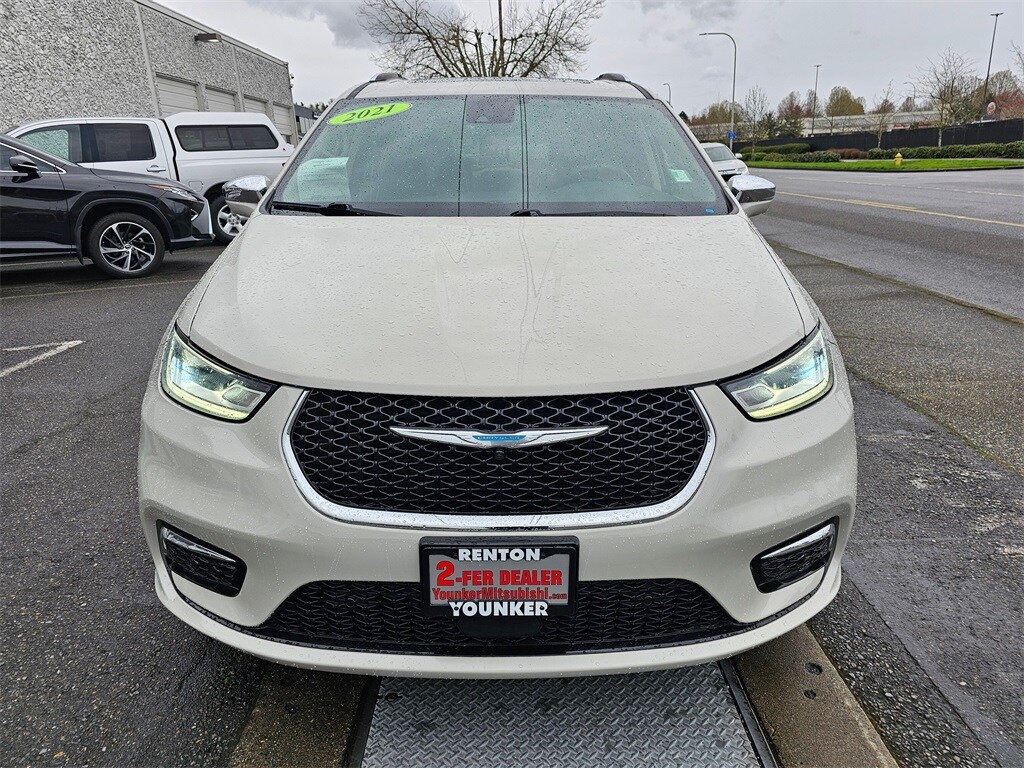 Used 2021 Chrysler Pacifica Hybrid Limited with VIN 2C4RC1S79MR540795 for sale in Renton, WA