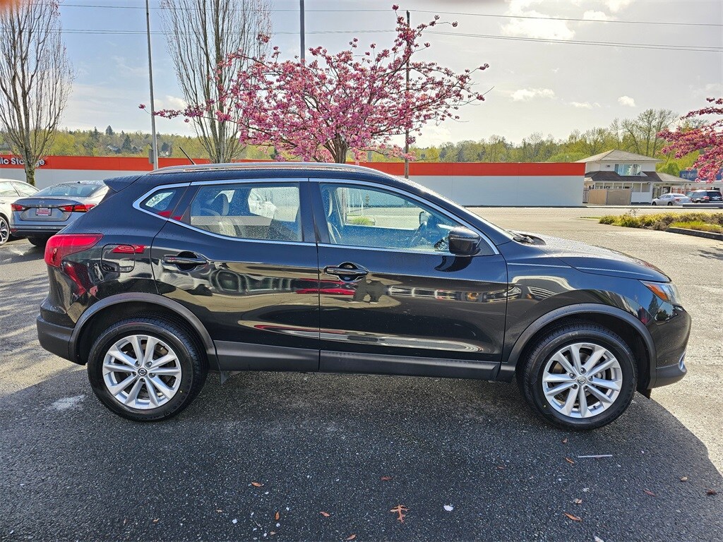 2018 Nissan Rogue Sport SV photo 4