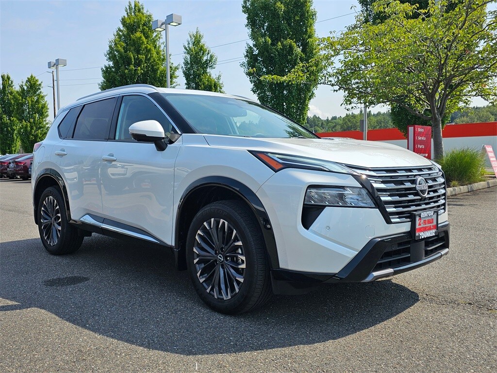 2024 Nissan Rogue Platinum photo 3