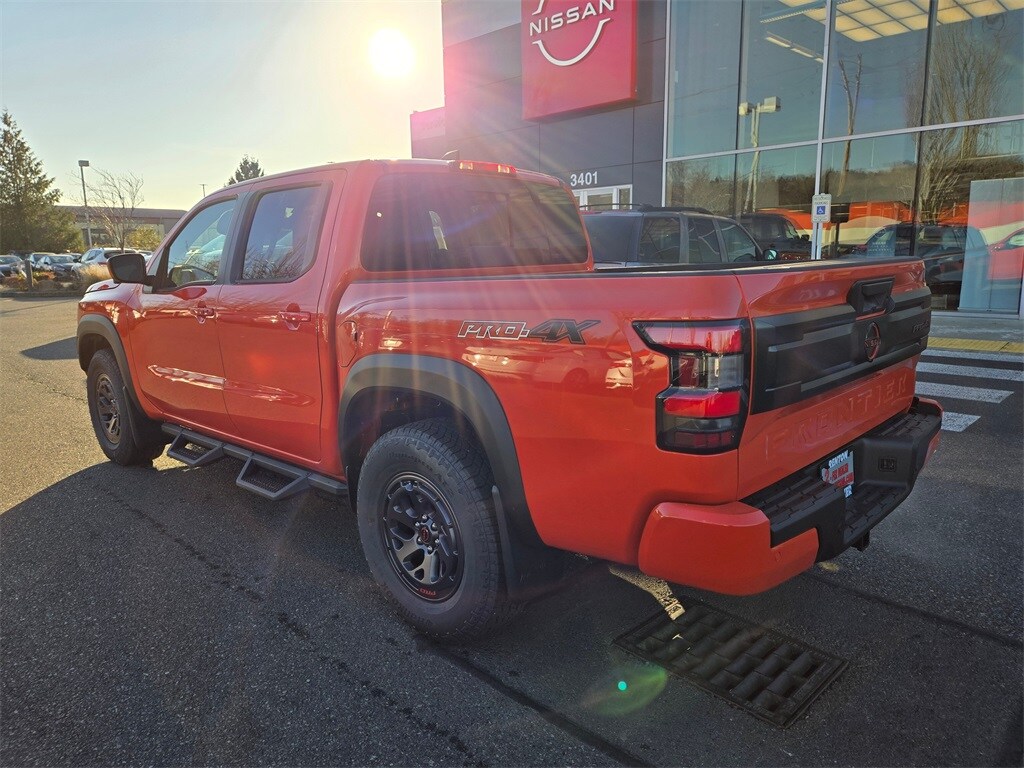 2025 Nissan Frontier PRO-4X photo 4