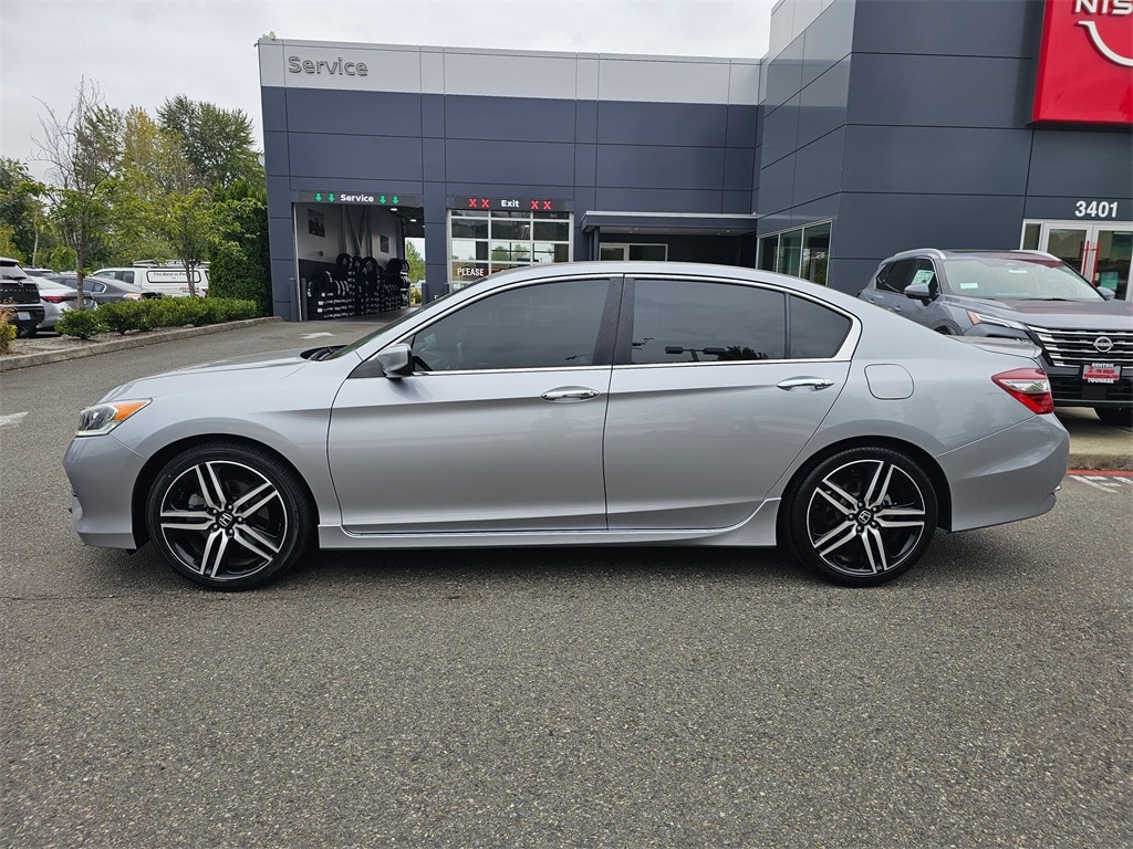 Used 2017 Honda Accord Sport with VIN 1HGCR2F57HA140863 for sale in Renton, WA