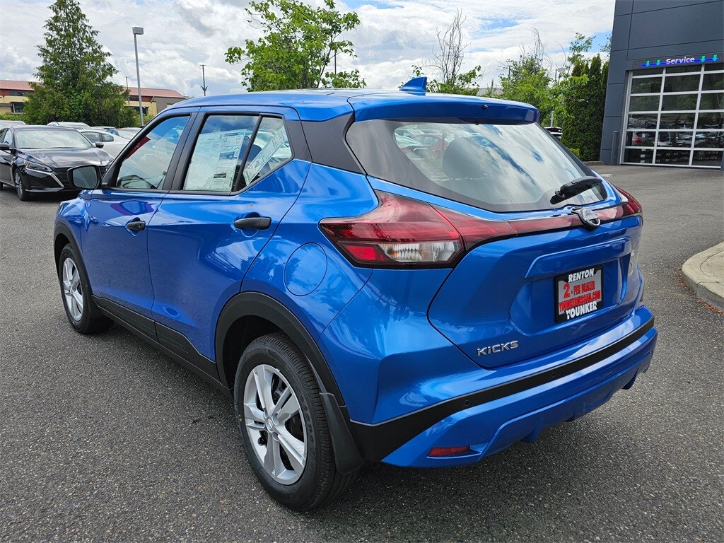 2025 Nissan Kicks Play S photo 4