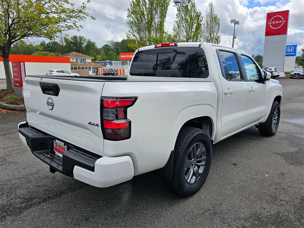 2025 Nissan Frontier SV photo 3