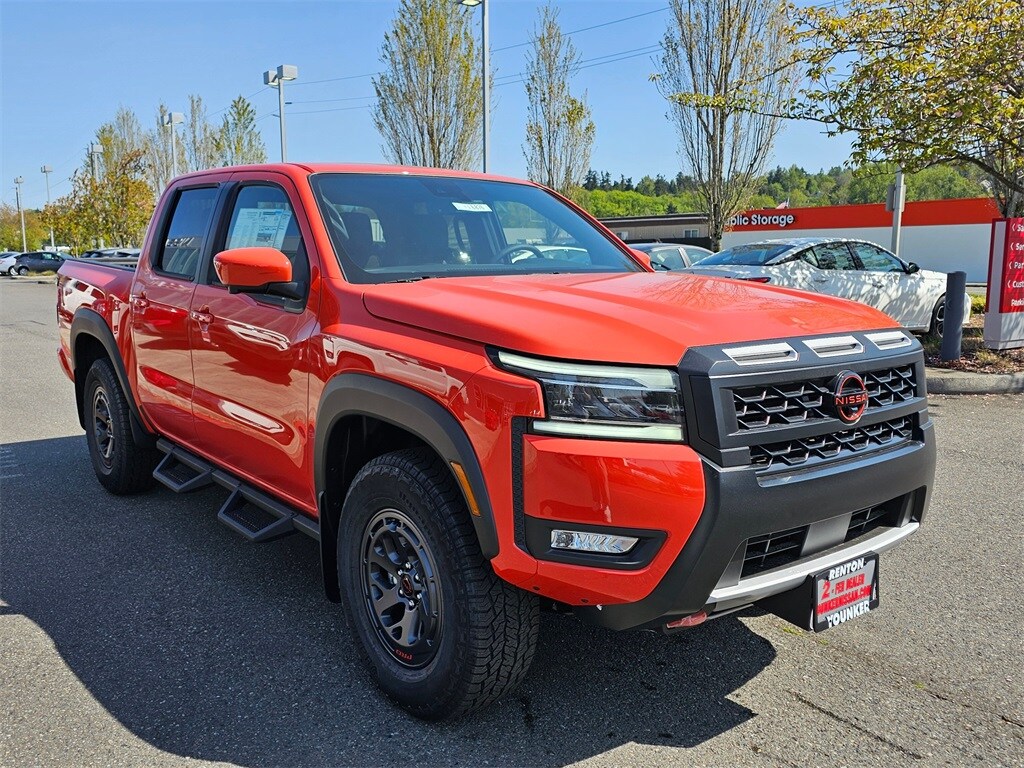 2025 Nissan Frontier PRO-4X photo 2