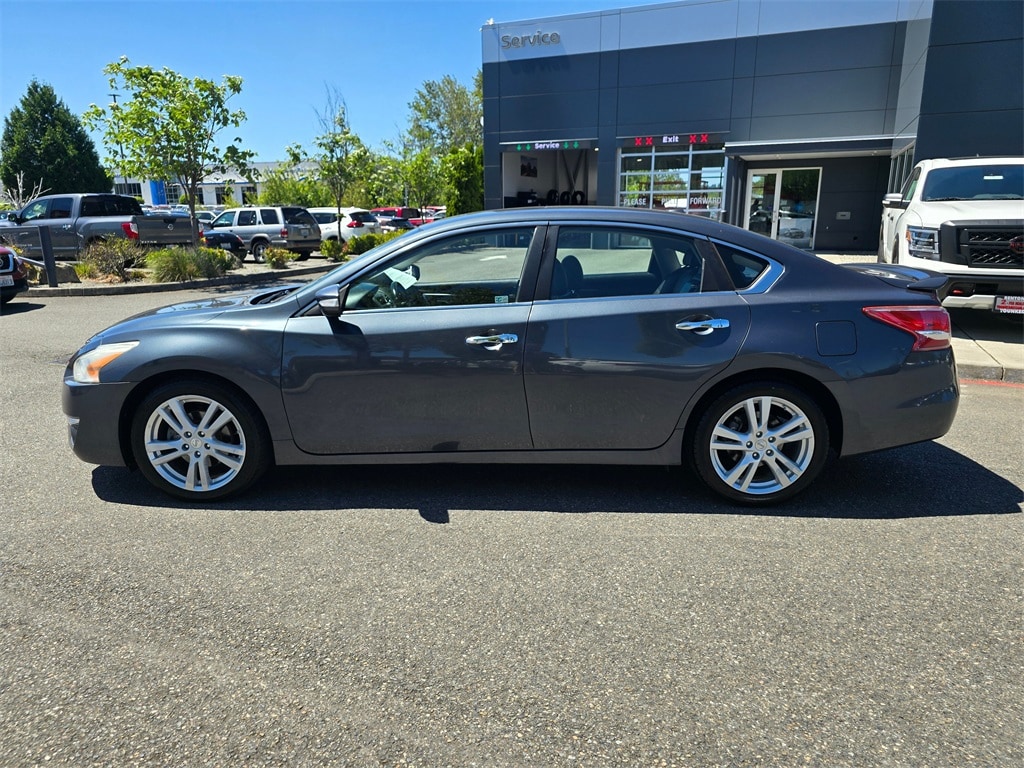 Used 2013 Nissan Altima Sedan SL with VIN 1N4BL3AP9DN484620 for sale in Renton, WA