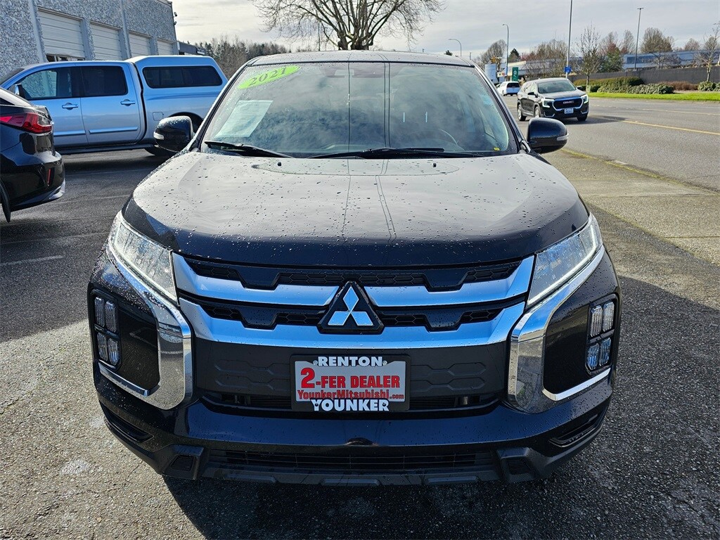 2021 Mitsubishi Outlander Sport SE photo 2
