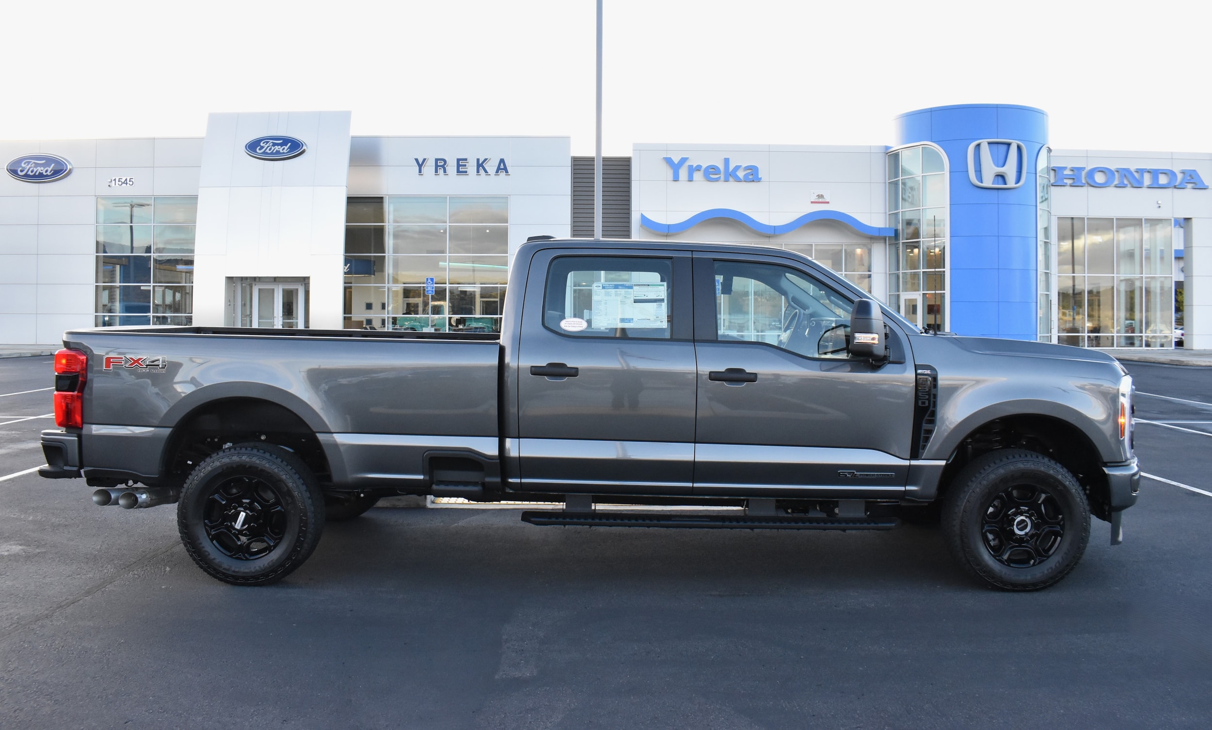 2026 Ford F-350 Super Duty XL's photo