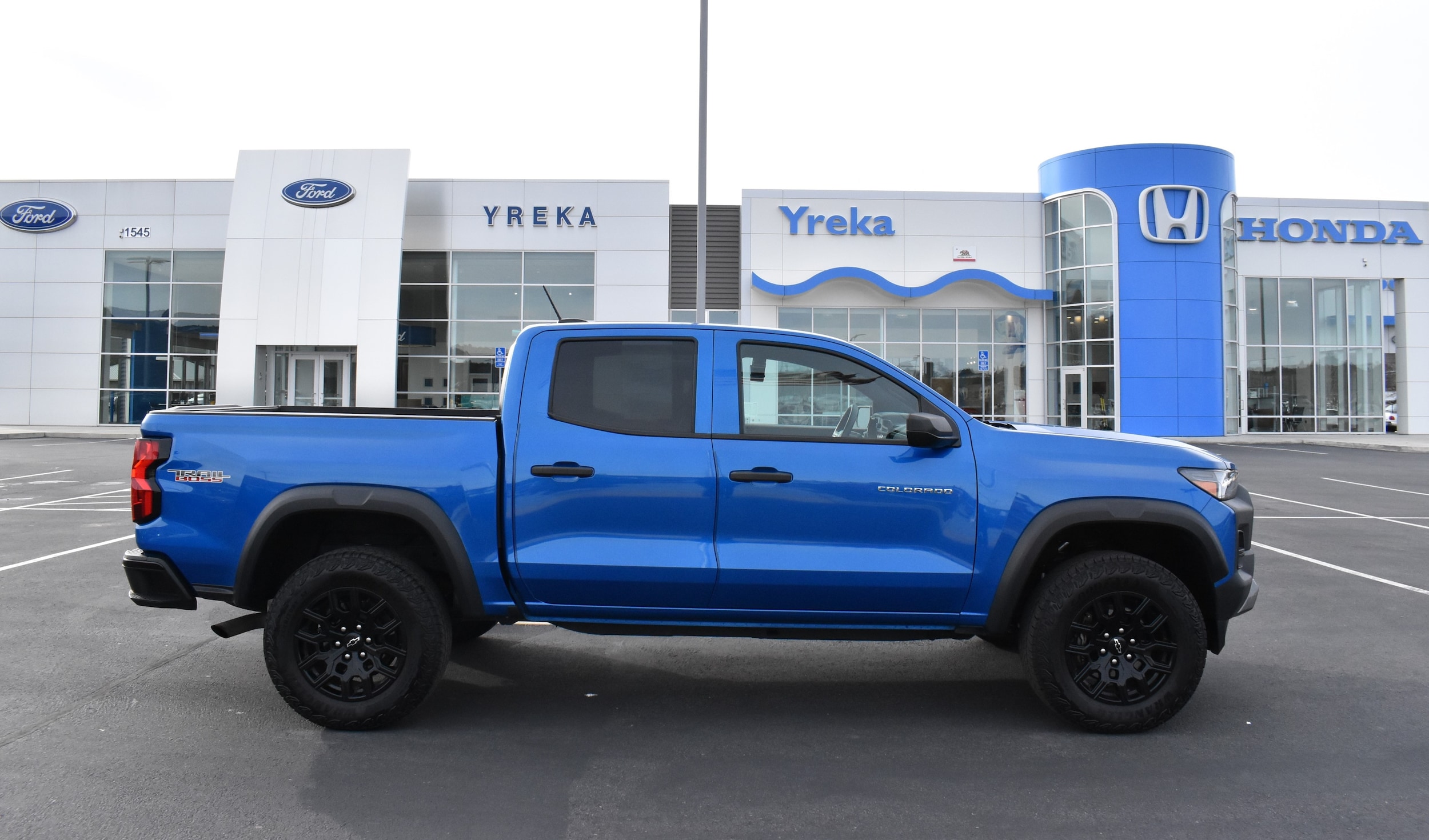 2023 Chevrolet Colorado 4WD Trail Boss Crew Cab Short Box's photo